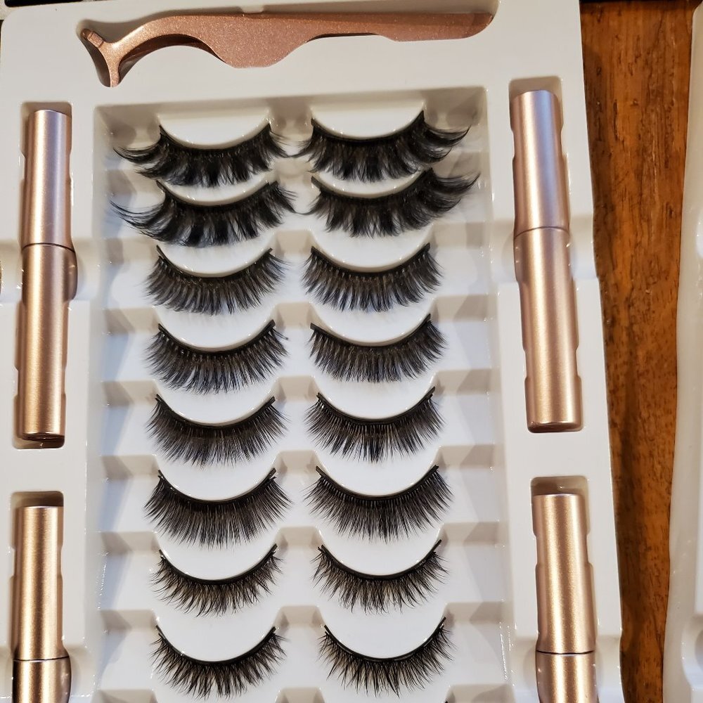 10 Pairs Magnetic Eyelashes & Eyeliner  Set K9